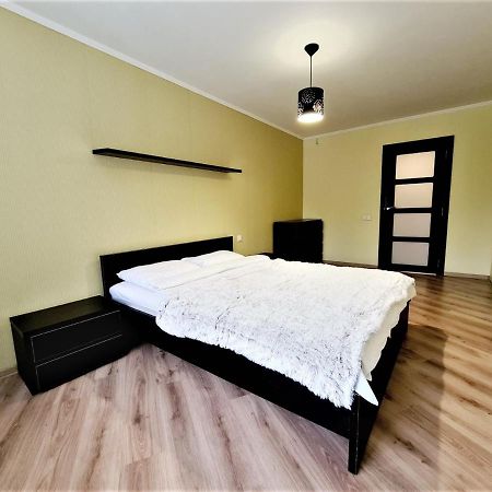 90-Avenue Apartments Cernăuți Exterior foto