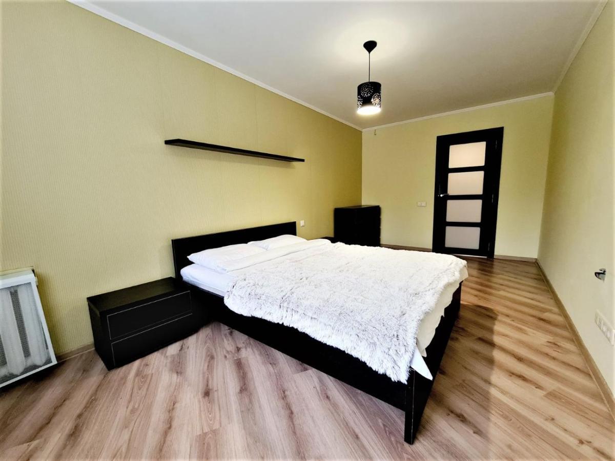 90-Avenue Apartments Cernăuți Exterior foto